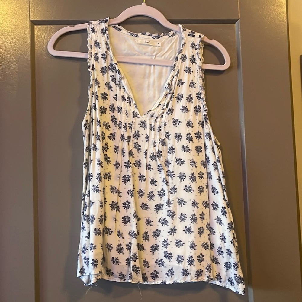 Flowy tank